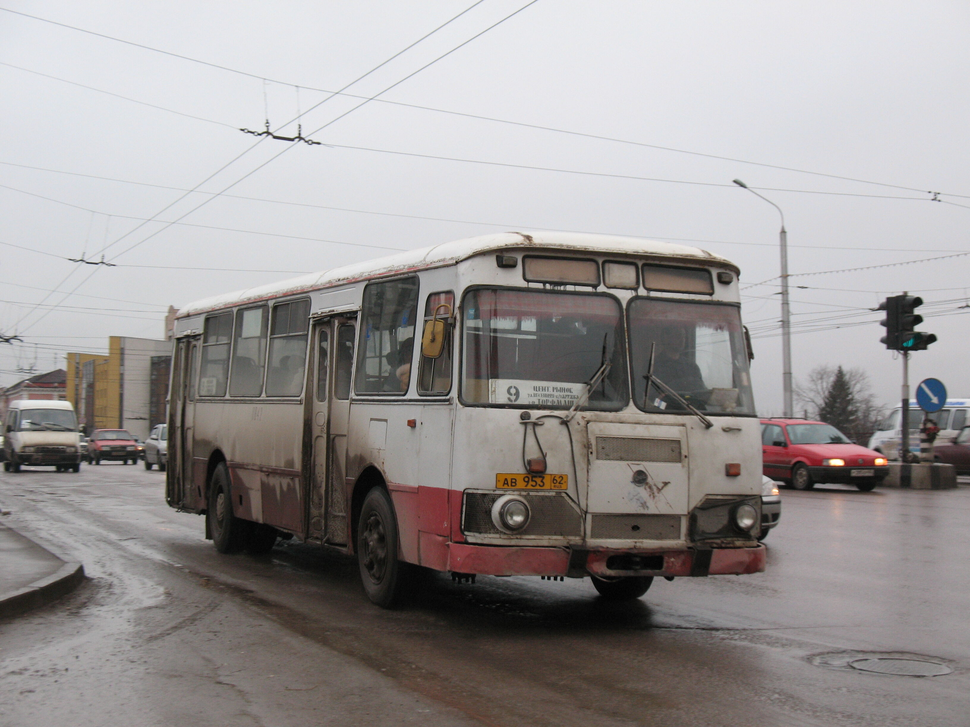 Городской автобус ЛиАЗ-677М АВ 953 62